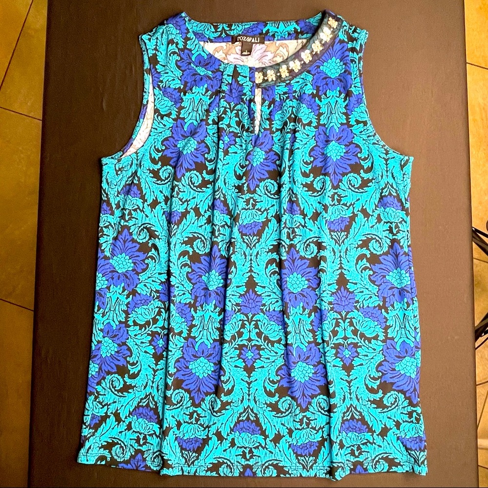 Roz & Ali Sleeveless Career Style Blue Floral Print Blouse - Size L